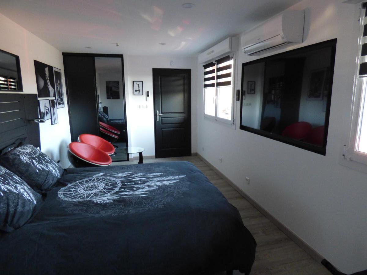ボーム・レ・ダム La Colline Aux Yeux Doubs Bed & Breakfast エクステリア 写真
