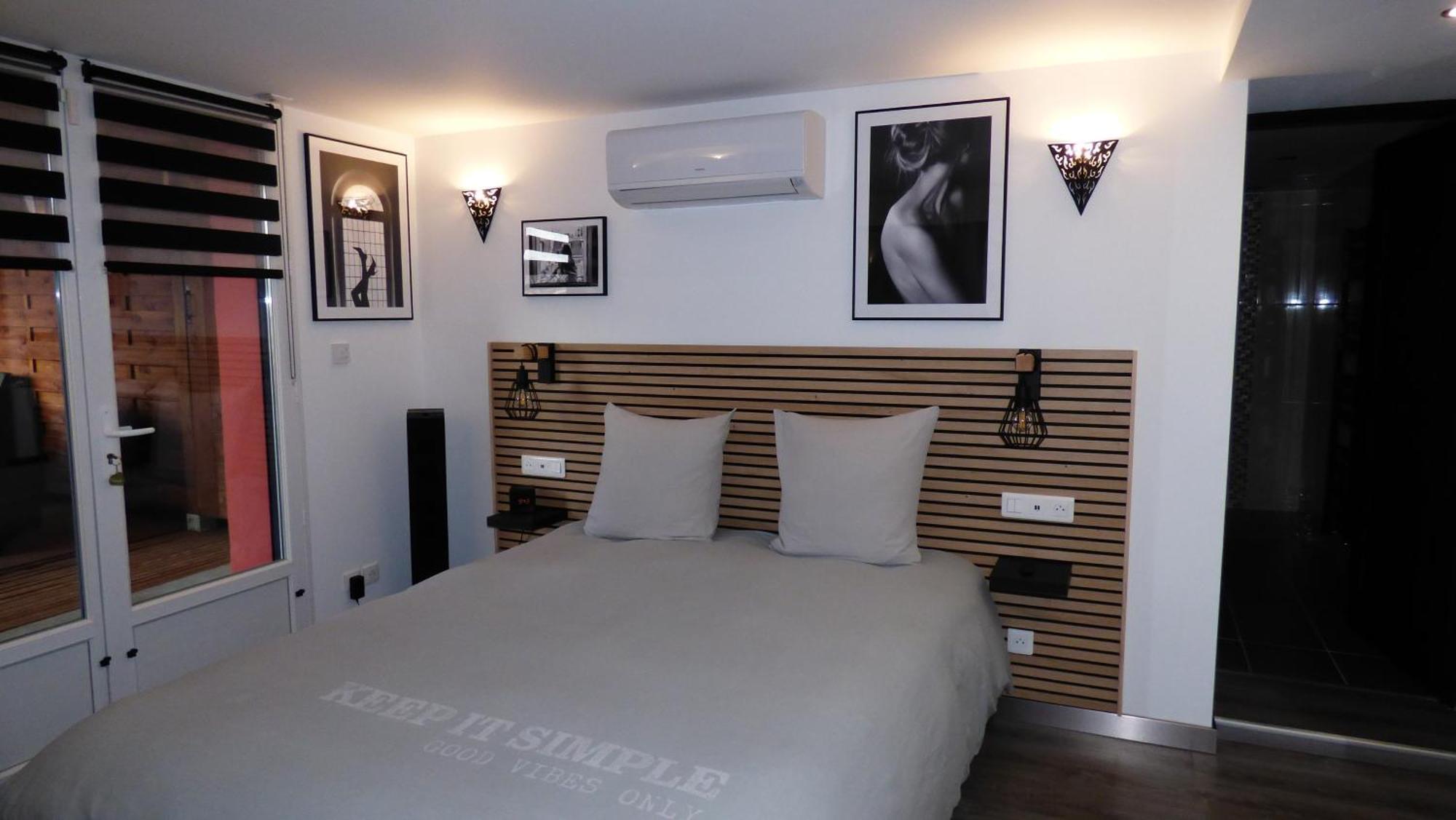 ボーム・レ・ダム La Colline Aux Yeux Doubs Bed & Breakfast エクステリア 写真
