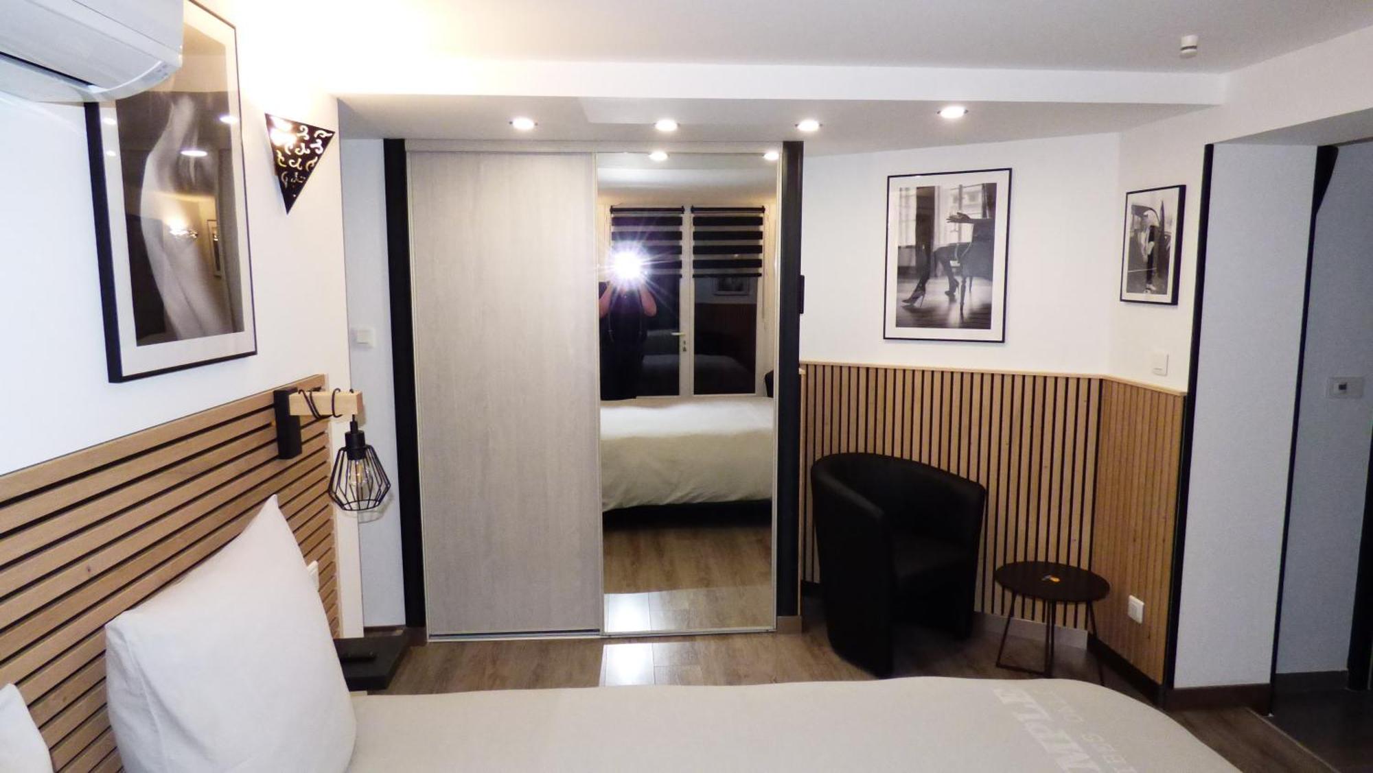 ボーム・レ・ダム La Colline Aux Yeux Doubs Bed & Breakfast エクステリア 写真