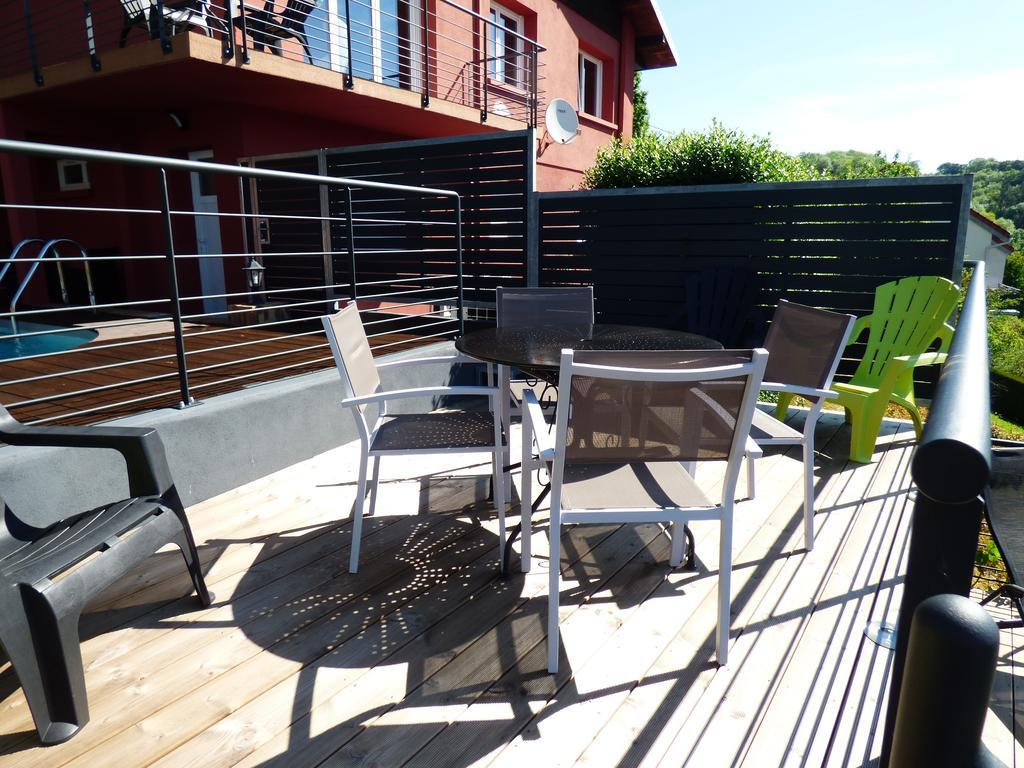 ボーム・レ・ダム La Colline Aux Yeux Doubs Bed & Breakfast エクステリア 写真